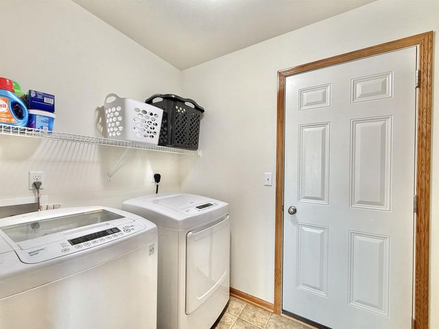 2515 Quail Ridge Drive, Janesville, WI 53546
