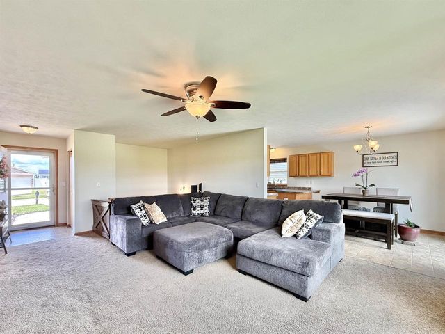 2515 Quail Ridge Drive, Janesville, WI 53546