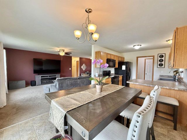 2515 Quail Ridge Drive, Janesville, WI 53546