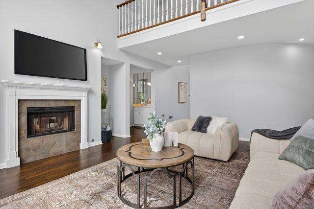 309 Dundee Road, Barrington, IL 60010