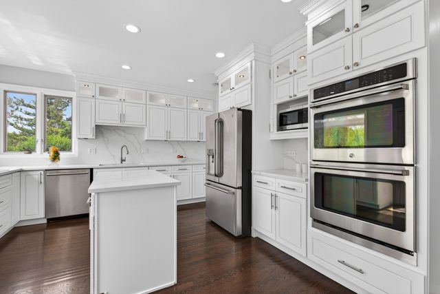 309 Dundee Road, Barrington, IL 60010