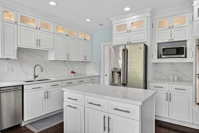 309 Dundee Road, Barrington, IL 60010