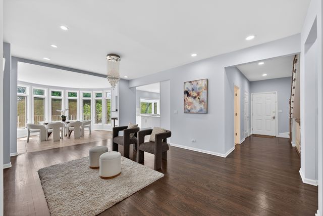 309 Dundee Road, Barrington, IL 60010