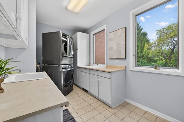 309 Dundee Road, Barrington, IL 60010