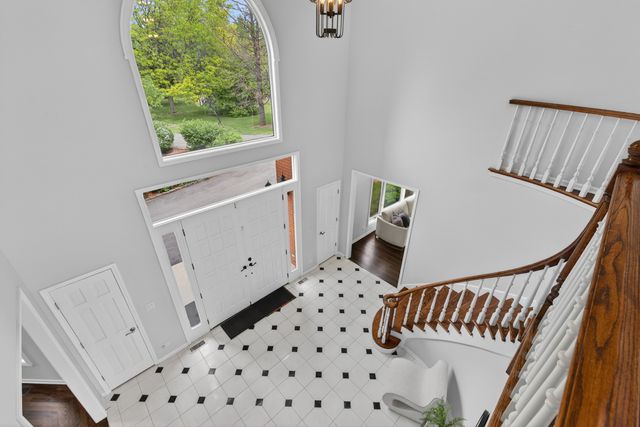 309 Dundee Road, Barrington, IL 60010