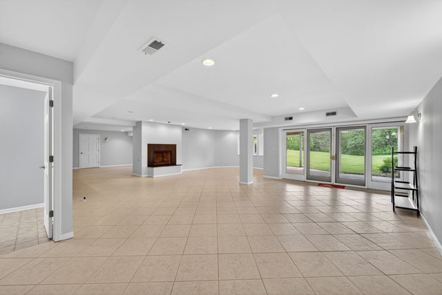 309 Dundee Road, Barrington, IL 60010