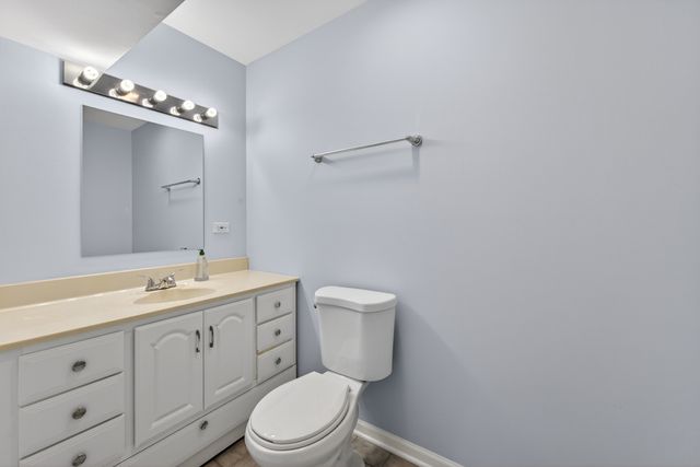 309 Dundee Road, Barrington, IL 60010