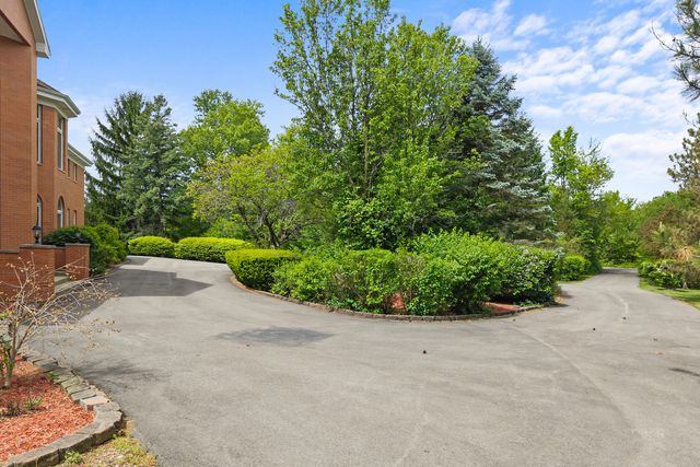309 Dundee Road, Barrington, IL 60010