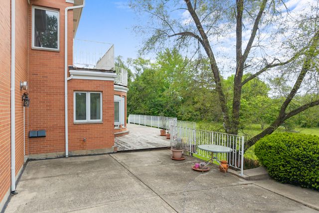 309 Dundee Road, Barrington, IL 60010