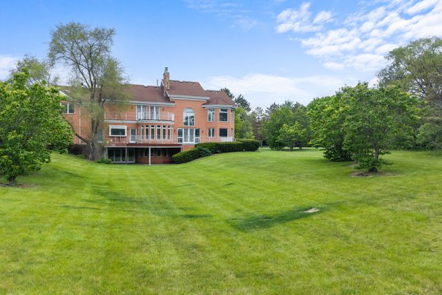 309 Dundee Road, Barrington, IL 60010