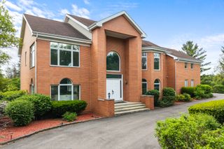 309 Dundee Road, Barrington, IL 60010