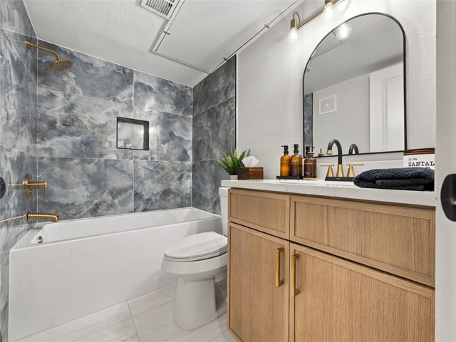 4414 Buena Vista Street 17, Dallas, TX 75205