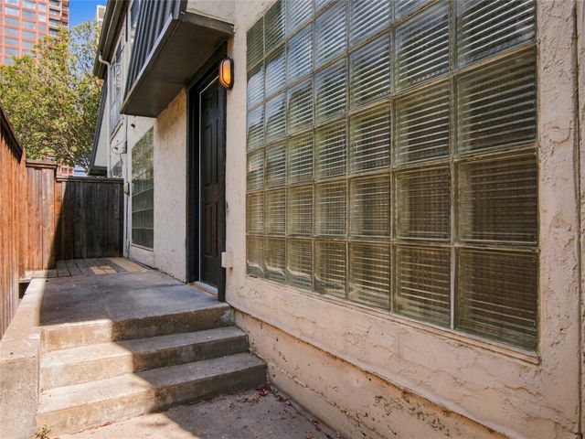 4414 Buena Vista Street 17, Dallas, TX 75205
