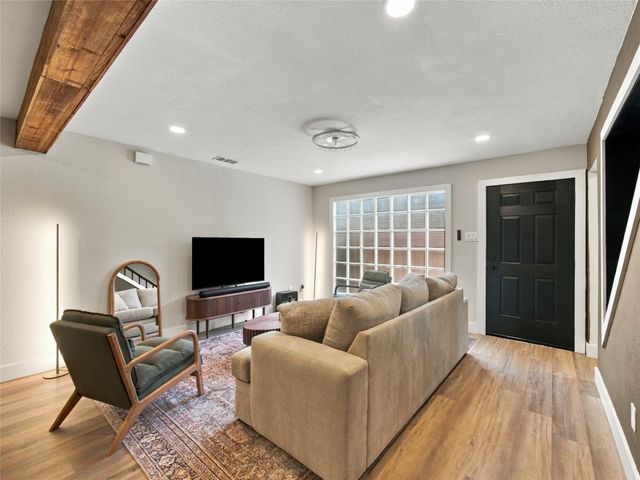 4414 Buena Vista Street 17, Dallas, TX 75205
