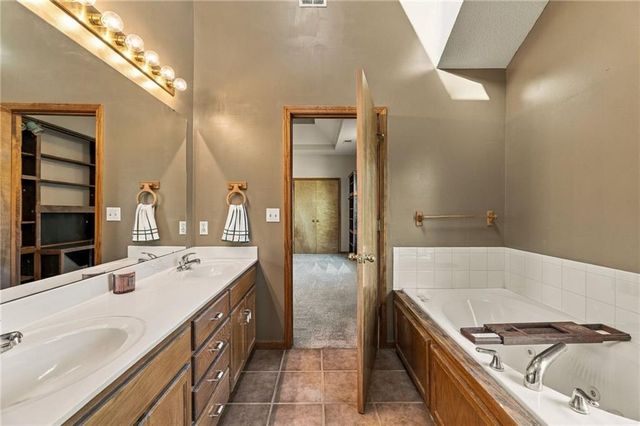 9101 NE 109th Terrace, Kansas City, MO 64157