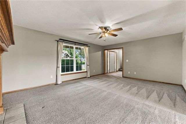 9101 NE 109th Terrace, Kansas City, MO 64157