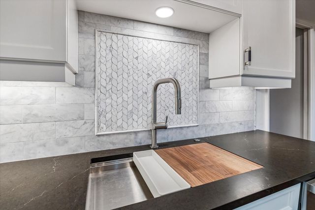 2200 Willowick Road 4D, Houston, TX 77027