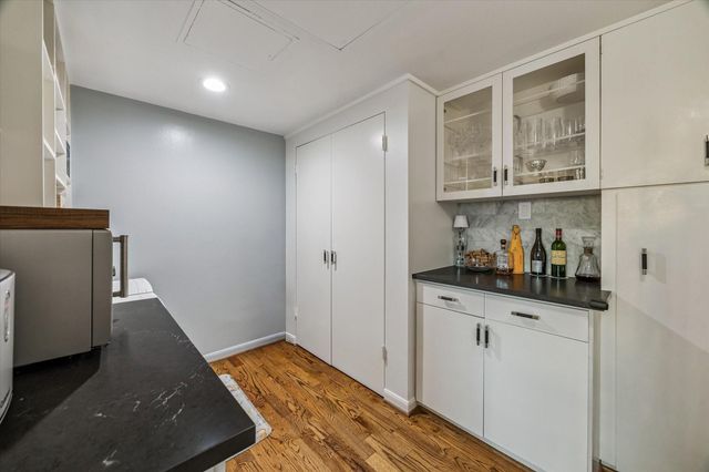 2200 Willowick Road 4D, Houston, TX 77027