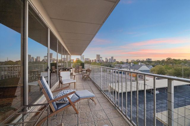 2200 Willowick Road 4D, Houston, TX 77027