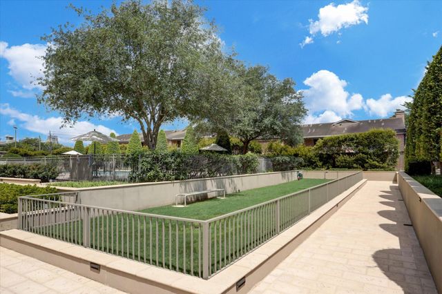 2200 Willowick Road 4D, Houston, TX 77027