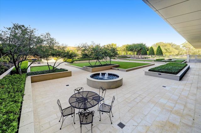 2200 Willowick Road 4D, Houston, TX 77027