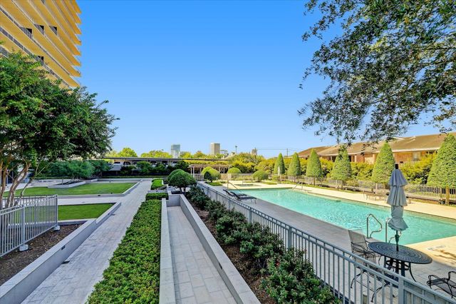 2200 Willowick Road 4D, Houston, TX 77027