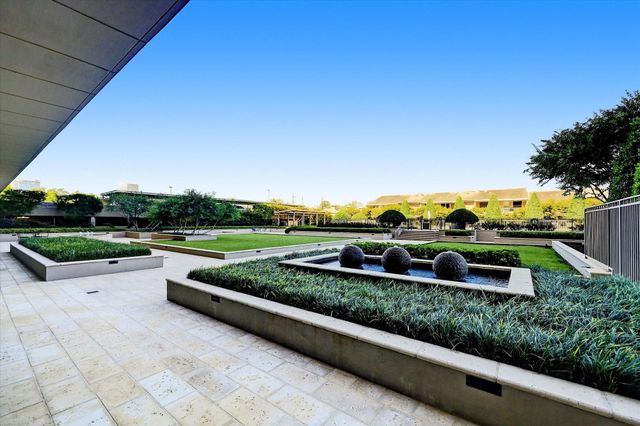 2200 Willowick Road 4D, Houston, TX 77027