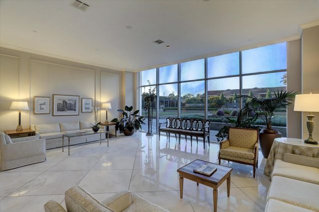 2200 Willowick Road 4D, Houston, TX 77027