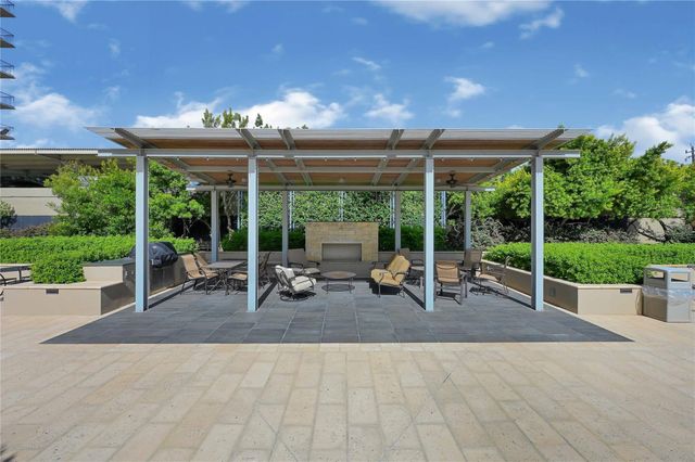 2200 Willowick Road 4D, Houston, TX 77027