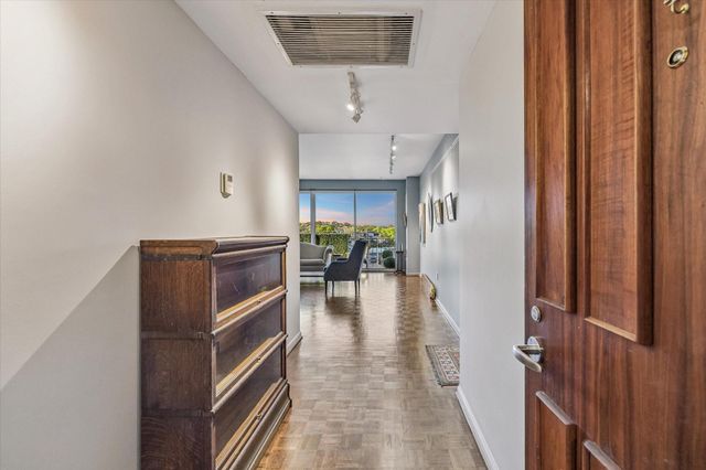 2200 Willowick Road 4D, Houston, TX 77027