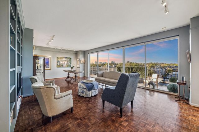 2200 Willowick Road 4D, Houston, TX 77027