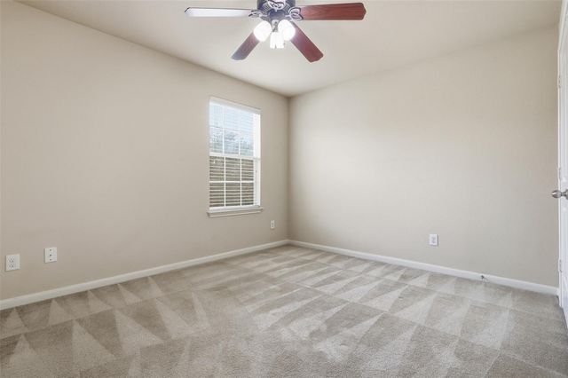 8911 Headstall Dr, Tomball, TX 77375