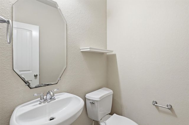 8911 Headstall Dr, Tomball, TX 77375