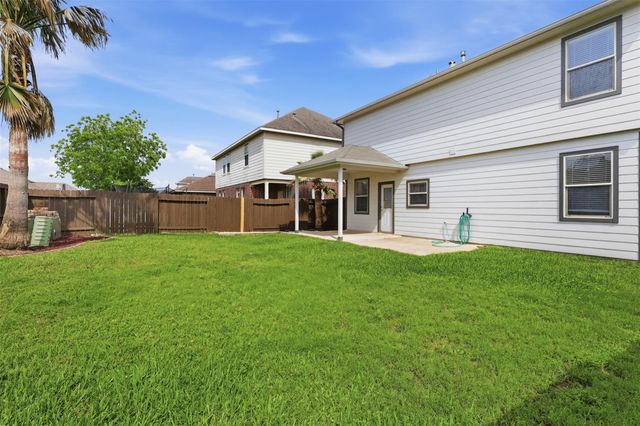 8911 Headstall Dr, Tomball, TX 77375