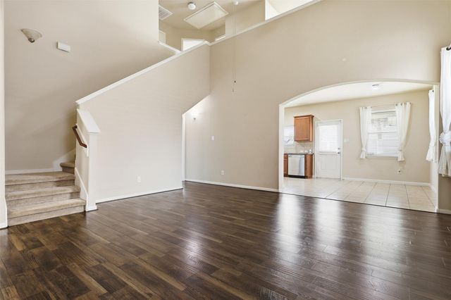 8911 Headstall Dr, Tomball, TX 77375