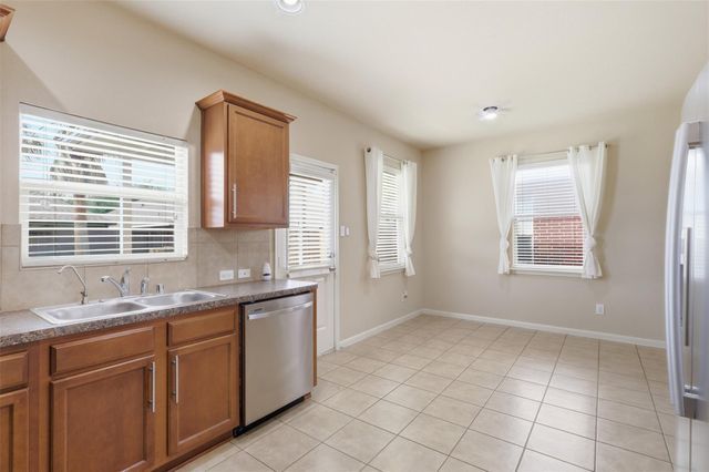 8911 Headstall Dr, Tomball, TX 77375