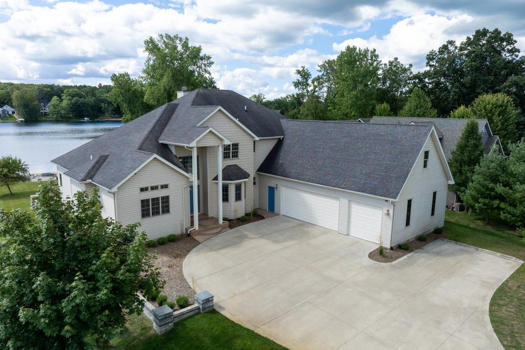 1107 Bundy Drive, Broomfield Twp, MI 48893