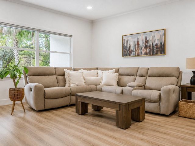 297 N LAKE JESSUP AVENUE, Oviedo, FL 32765