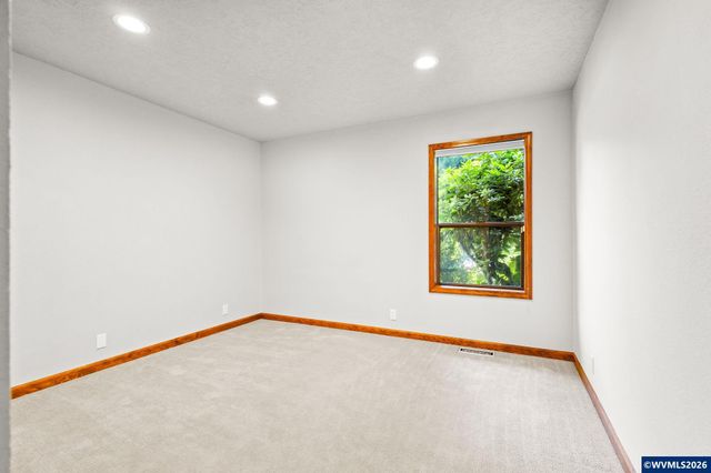4665 Bradford Lp SE, Salem, OR 97302