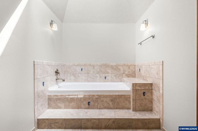 4665 Bradford Lp SE, Salem, OR 97302