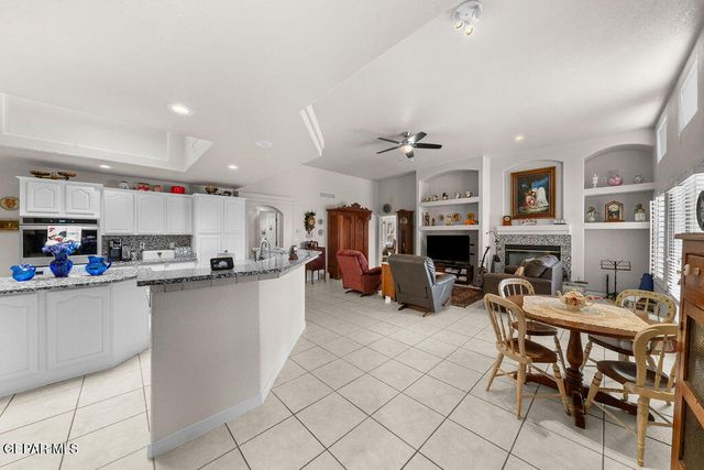 6020 OJO DE AGUA Drive, El Paso, TX 79912