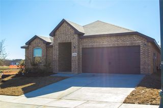 11608 Silver Queen Drive, Aubrey, TX 76227