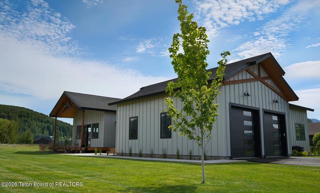 85 COLUMBINE Street, Alpine, WY 83128