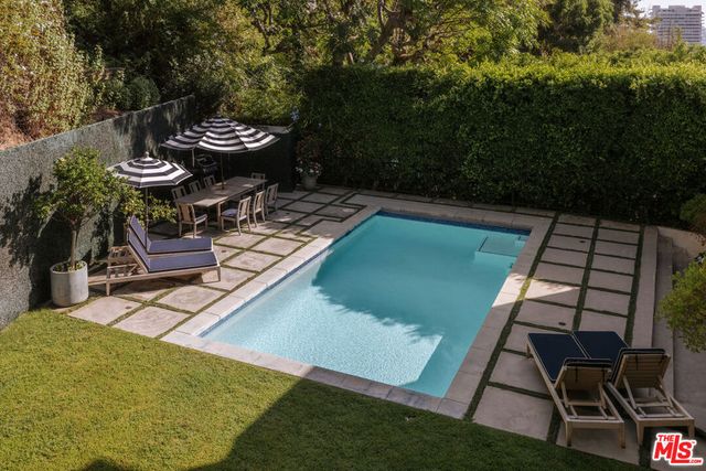 1460 N Doheny Drive, Los Angeles, CA 90069
