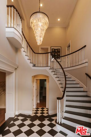 1460 N Doheny Drive, Los Angeles, CA 90069