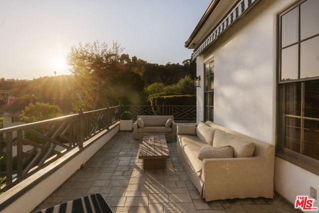 1460 N Doheny Drive, Los Angeles, CA 90069