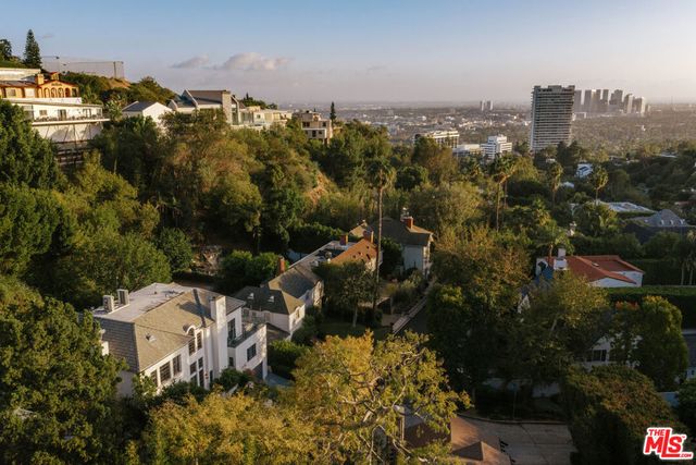 1460 N Doheny Drive, Los Angeles, CA 90069