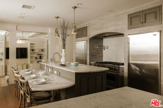 1460 N Doheny Drive, Los Angeles, CA 90069
