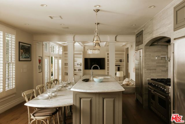 1460 N Doheny Drive, Los Angeles, CA 90069