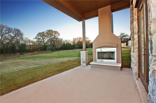 337 Chisholm TRL, Bastrop, TX 78602